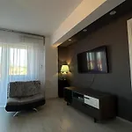 Forestside Apartment
