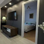 Forestside Apartment
