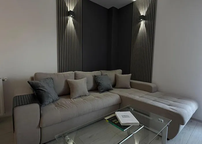 Forestside Apartment